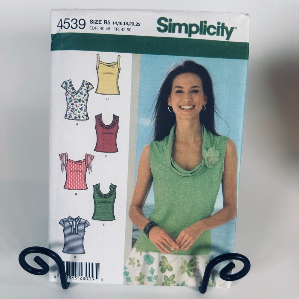 Simplicity 4539 Sewing Pattern Misses R5 14-22 Uncut Factory Folded